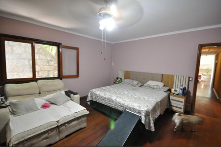 Casa para alugar com 600m², 4 quartos e 5 vagasSuíte Master