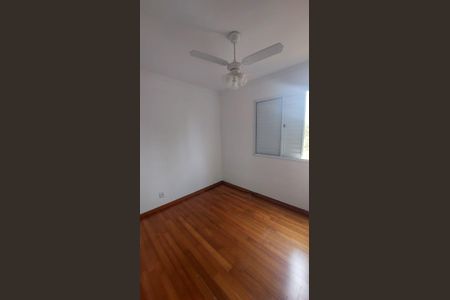 Quarto de apartamento para alugar com 2 quartos, 45m² em Jardim Isis, Cotia