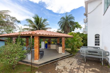 Casa à venda com 220m², 4 quartos e 6 vagasChurrasqueira