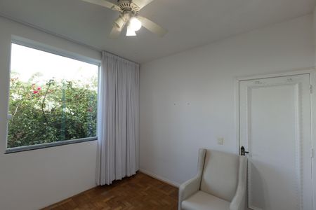 Casa à venda com 220m², 4 quartos e 6 vagasQuarto 1