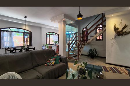 Sala de casa de condomínio à venda com 3 quartos, 168m² em Recreio dos Bandeirantes, Rio de Janeiro