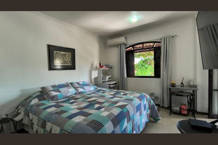 Casa de condomínio à venda com 168m², 3 quartos e 2 vagas Casa de condomínio à venda com 168m², 3 quartos e 2 vagasSuíte