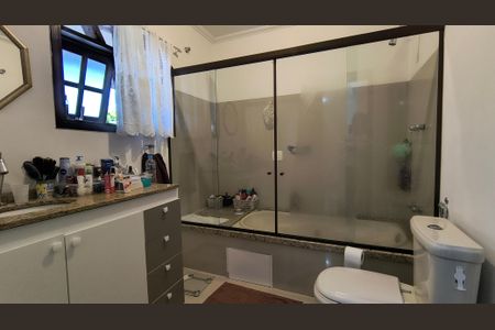 Casa de condomínio à venda com 168m², 3 quartos e 2 vagas Casa de condomínio à venda com 168m², 3 quartos e 2 vagasBanheiro da Suíte