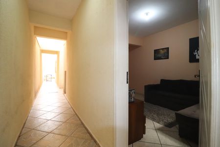 Casa à venda com 148m², 3 quartos e 2 vagasCorredor Lateral