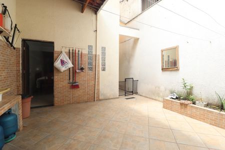 Casa à venda com 148m², 3 quartos e 2 vagasÁrea de Serviço