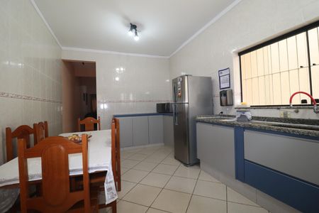 Casa à venda com 148m², 3 quartos e 2 vagasCozinha