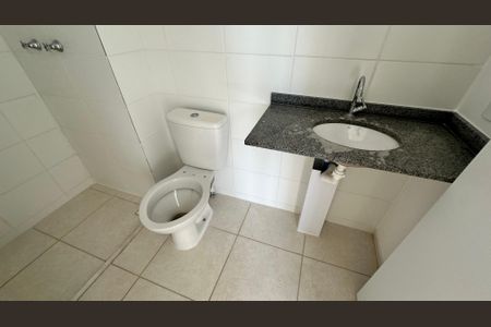Apartamento à venda com 54m², 2 quartos e 1 vaga Apartamento à venda com 54m², 2 quartos e 1 vagaBanheiro