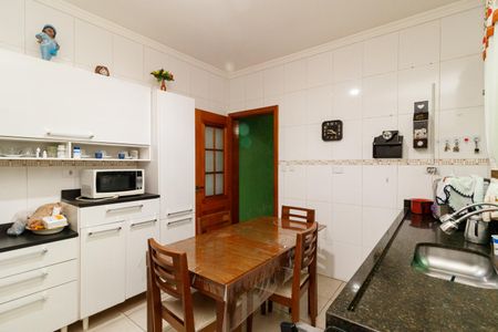 Casa à venda com 142m², 2 quartos e 2 vagasCozinha