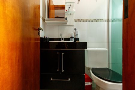 Casa à venda com 142m², 2 quartos e 2 vagasBanheiro da Suíte 2