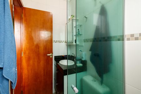 Casa à venda com 142m², 2 quartos e 2 vagasBanheiro da Suíte 2