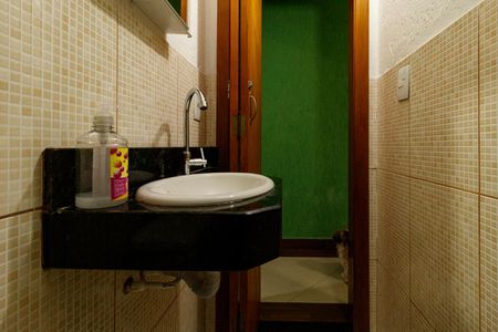 Casa à venda com 142m², 2 quartos e 2 vagasLavabo