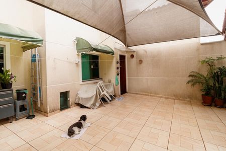 Casa à venda com 142m², 2 quartos e 2 vagasGaragem