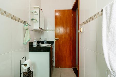 Casa à venda com 142m², 2 quartos e 2 vagasBanheiro da Suíte