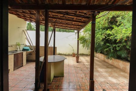 Casa para alugar com 180m², 6 quartos e 3 vagas Casa para alugar com 180m², 6 quartos e 3 vagasVista Quarto 2 Suíte Casa 2