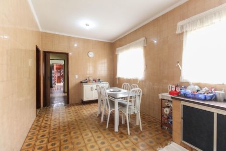 Casa para alugar com 180m², 6 quartos e 3 vagas Casa para alugar com 180m², 6 quartos e 3 vagasCozinha Casa 1