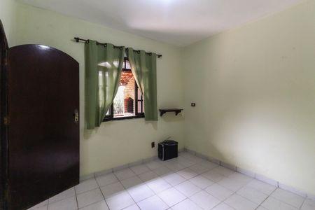 Casa para alugar com 180m², 6 quartos e 3 vagas Casa para alugar com 180m², 6 quartos e 3 vagasQuarto de Serviço Casa 2