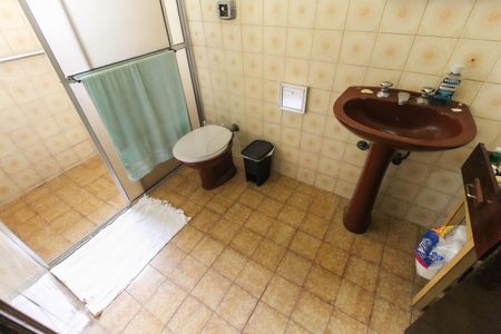 Casa para alugar com 180m², 6 quartos e 3 vagas Casa para alugar com 180m², 6 quartos e 3 vagasBanheiro de Serviço Casa 1