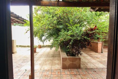 Casa para alugar com 180m², 6 quartos e 3 vagas Casa para alugar com 180m², 6 quartos e 3 vagasVista Quarto 1 Casa 2