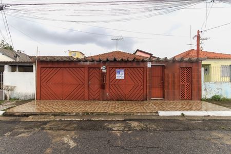 Casa para alugar com 180m², 6 quartos e 3 vagas Casa para alugar com 180m², 6 quartos e 3 vagasFachada