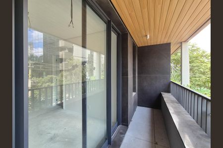 Varanda de kitnet/studio à venda com 1 quarto, 32m² em Itaim Bibi, São Paulo