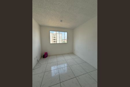 Sala de apartamento para alugar com 2 quartos, 60m² em Rubem Berta, Porto Alegre
