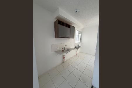Cozinha de apartamento para alugar com 2 quartos, 60m² em Rubem Berta, Porto Alegre