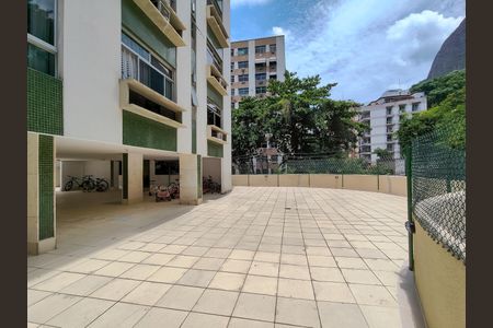 Apartamento para alugar com 80m², 2 quartos e 1 vagaÁrea comum - Playground