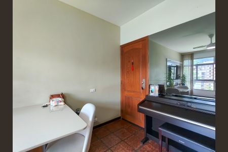 Apartamento para alugar com 80m², 2 quartos e 1 vagaEntrada