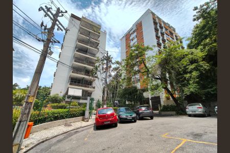 Apartamento para alugar com 80m², 2 quartos e 1 vagaFachada e portaria