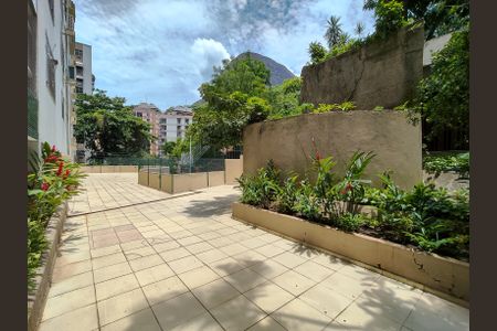 Apartamento para alugar com 80m², 2 quartos e 1 vagaÁrea comum - Playground