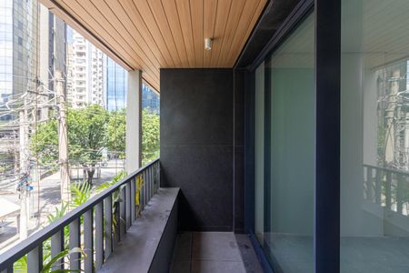 Varanda de kitnet/studio à venda com 1 quarto, 37m² em Itaim Bibi, São Paulo