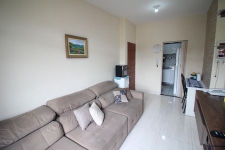 Sala de apartamento para alugar com 2 quartos, 50m² em Centro, Contagem