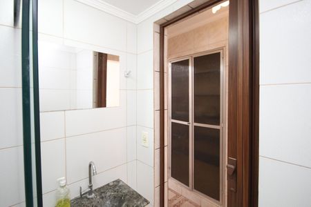 Banheiro  de apartamento para alugar com 2 quartos, 50m² em Vila Guilherme, São Paulo