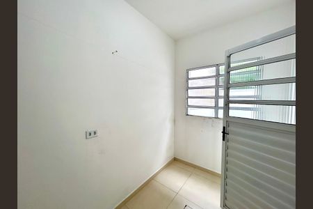 Casa para alugar com 60m², 2 quartos e 1 vagaÁrea de Serviço