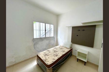 Quarto 2 de casa para alugar com 2 quartos, 60m² em Jardim Arapongas, Guarulhos