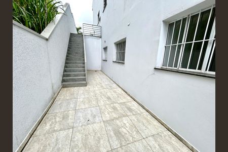 Casa para alugar com 60m², 2 quartos e 1 vagaQuintal 