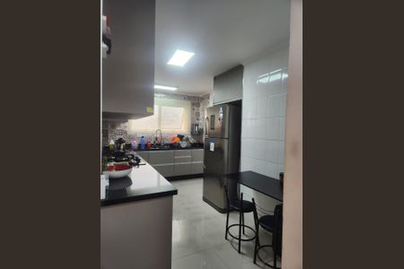 Apartamento para alugar com 62m², 2 quartos e 1 vagaCozinha