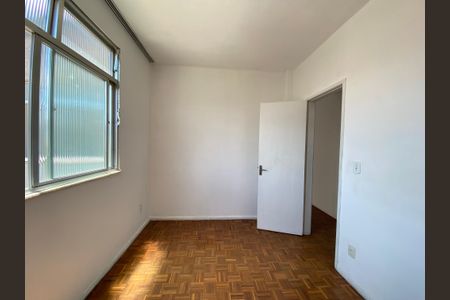 Apartamento à venda com 60m², 2 quartos e 1 vaga