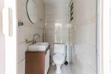 Casa à venda com 140m², 3 quartos e 2 vagas Casa à venda com 140m², 3 quartos e 2 vagasBanheiro Lavanderia