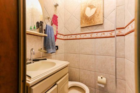 Casa à venda com 140m², 3 quartos e 2 vagas Casa à venda com 140m², 3 quartos e 2 vagasLavabo