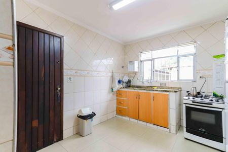 Casa à venda com 140m², 3 quartos e 2 vagas Casa à venda com 140m², 3 quartos e 2 vagasCozinha