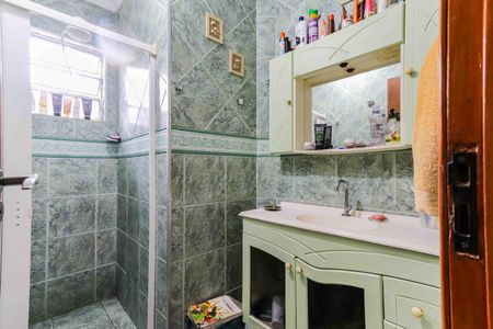 Casa à venda com 140m², 3 quartos e 2 vagas Casa à venda com 140m², 3 quartos e 2 vagasBanheiro