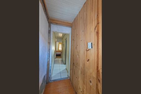 Corredor de casa à venda com 4 quartos, 140m² em Guajuviras, Canoas