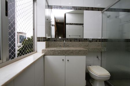 Apartamento à venda com 115m², 3 quartos e 1 vagaBanheiro da Suíte