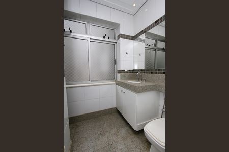 Apartamento à venda com 115m², 3 quartos e 1 vagaBanheiro da Suíte