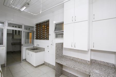 Apartamento à venda com 115m², 3 quartos e 1 vagaÁrea de Serviço