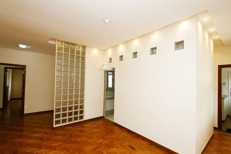 Sala de apartamento à venda com 3 quartos, 115m² em Lourdes, Belo Horizonte