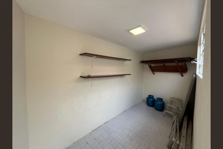 Casa à venda com 150m², 3 quartos e 2 vagas