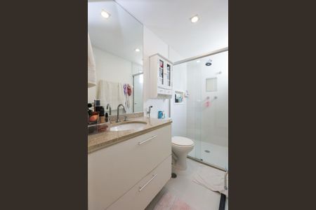 Apartamento à venda com 109m², 3 quartos e 2 vagasBanheiro da Suíte 