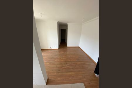 Sala de apartamento para alugar com 2 quartos, 55m² em Jardim Itapark Velho, Mauá